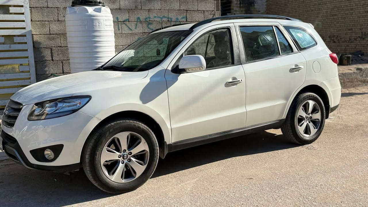 سلام عليكم سنتافي موديل ٢٠١٢ فول موصفات خليجي سبعة راكب ٦سبندر 3500 بصمة رقم بغداد مكينة كير مكفولات  حدادية تخم تاير جديد تبريد ثلج ❄ سيارة بيهة مكانات صبغ ابيع صبغ عام راعيهة كربلاء مكان سيارة كربلاء سعر 130 وبيهة مجال ***********
