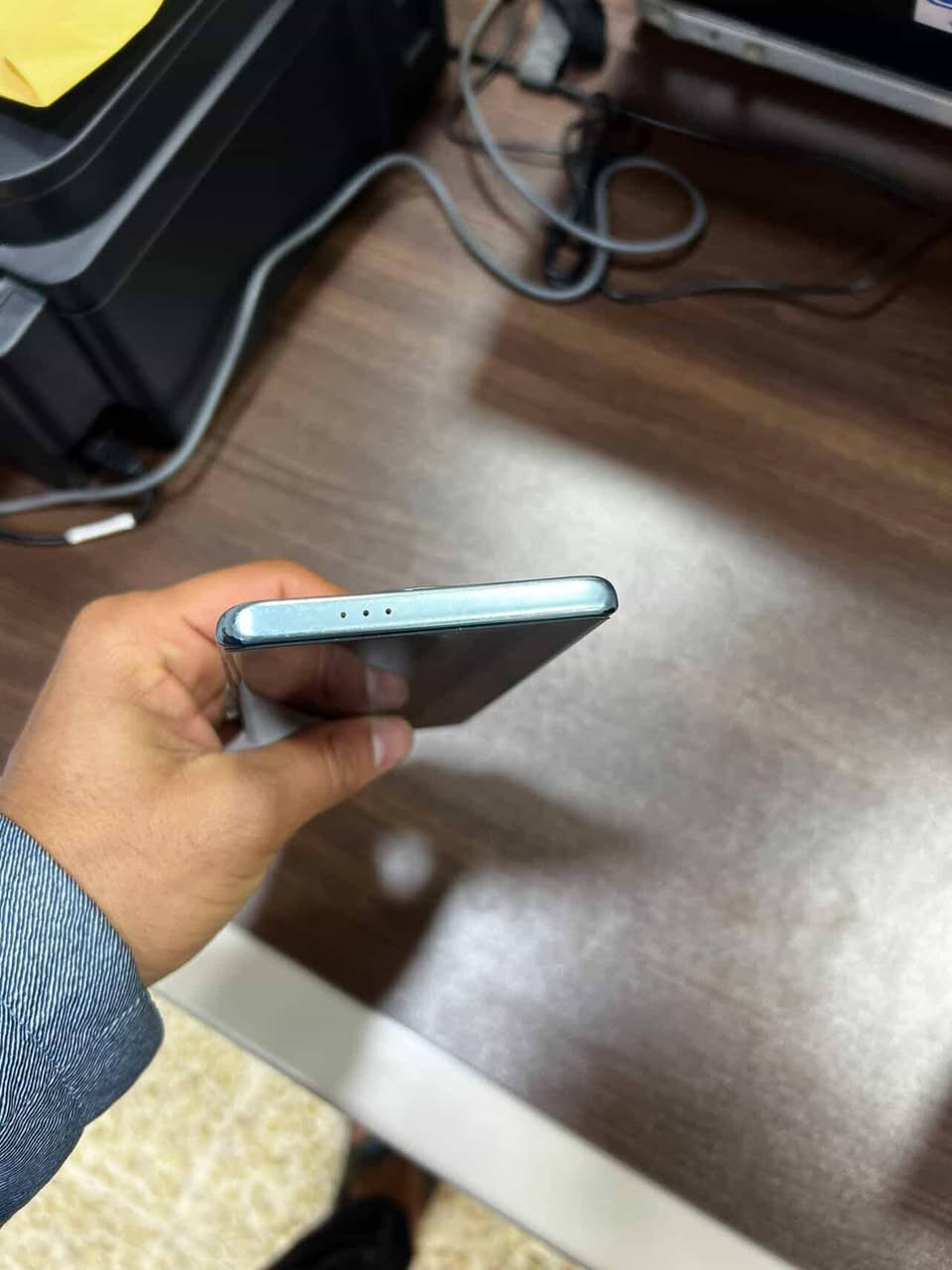 هونر x9c للبيع نظيف جدا او مرواس ب ايفون حسب القناعة
السعر ٣٣٠ الف للتواصل خاص او على الرقم ***********
