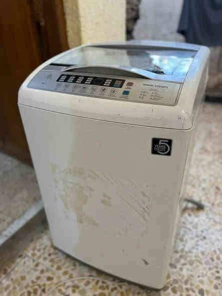 سلام عليكم اخوان
غسالة ملابس اوتوماتيك مستعمله
 للبيع نظافه مثل ممبين بالصور للاستفسار خاص او الاتصال *********** عمارة
