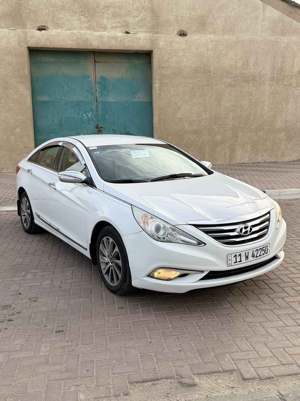 سلام عليكم هونداي سوناتا 2013 خليجي شركه العامه رقم بغداد بسمي سنويا جديد تحويل مباشر سياره جاهزه مكفوله من الضربه وتبديل بيهه صبغ بنيد فقط بدون دواخل اوفتح وسونار مرفق مع الصوره سياره جديده ماشيه 134 km حقيقي مواصفات داخل بيجي قطعتين تبريد شفتات ستيرن مري شفط تحكم ستيرن حساسات كامره خلفيه مكينه 2400 دوش كير 6 نمر مكفولات حداديه جديده تخم تاير جديد تبريد ثلج ❄️ مكان سياره كربلاء سعر 128 مجال بسيط جدا 
***********
***********

