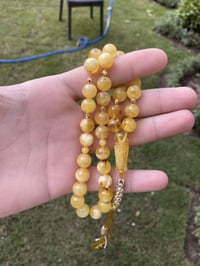 مسباح كهرب بولوني الوزن 28غرام عدد الخرز 35السعر مناسب للتواصل 0772875...