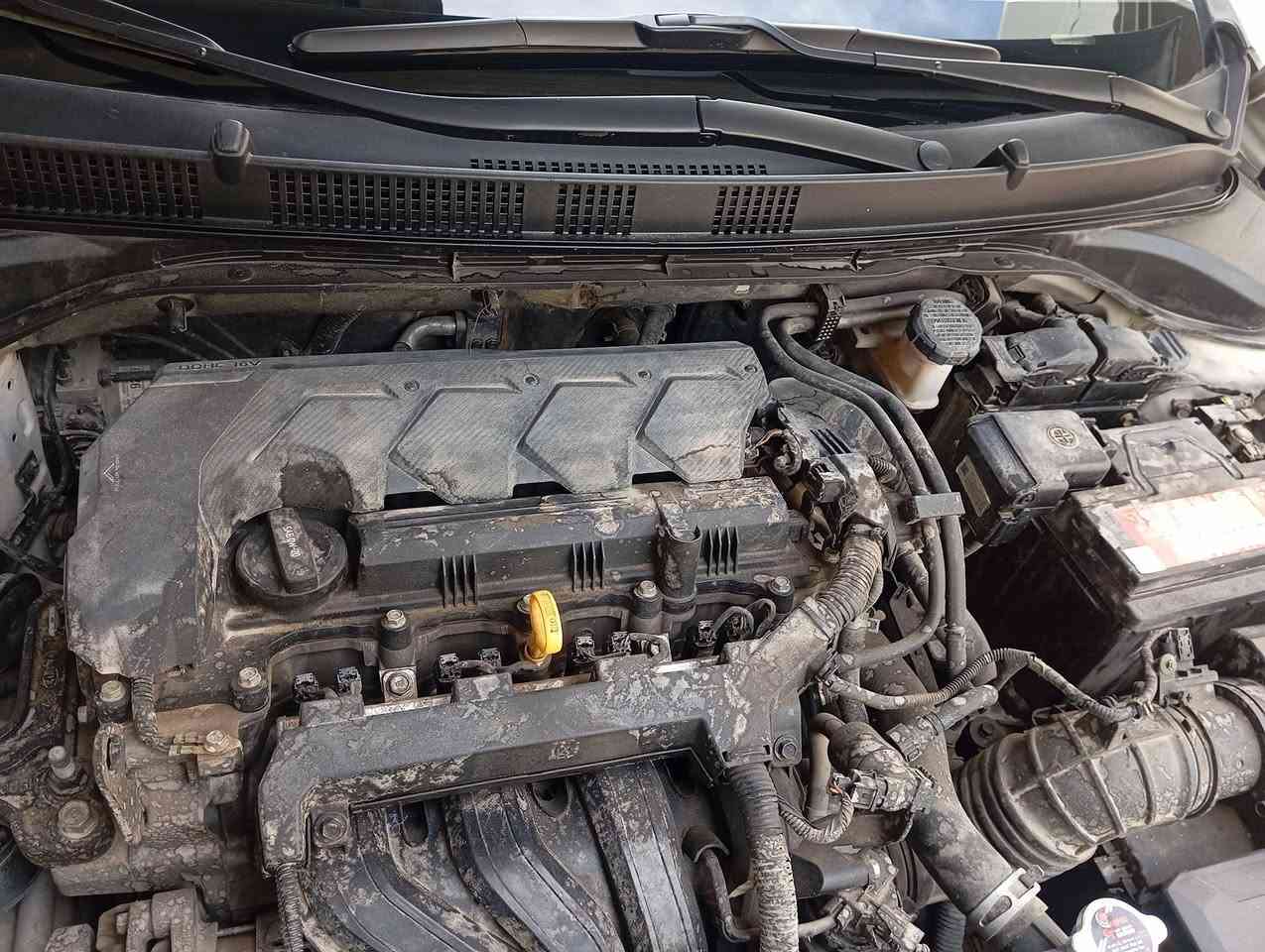 هونداي اكسنت موديل ٢٠٢١ رقم وهزة وسنوية جديدة محرك( دوش) وشرط المحرك والكير  ضرر موضح بالصورة خفيف  وشرط بدون ايرباك السعر ( ١١٧ ورقة وبيها) مجال للاتصال بالرقم ( ***********  او   ***********)          ***********/   ***********
