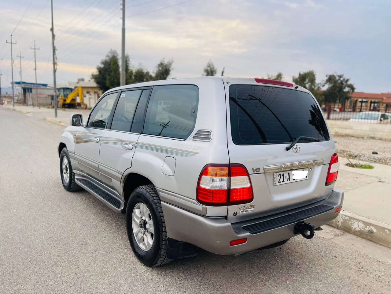 TOYOTA...LANDROVAR....V8
 مؤنيكا...   مؤديل  ٢٠٠٦   .. vxr..v8...فول  مواسةفات... مواسةفات  ليكزز  
رةقةموو سةنةوي  نوييه ... تةحويل  وةكاله..بةشةرت...
مةكينةي   و  كيري  بةشةرتي  فيتةر   نةكراوةتةوة..
بؤياغ   5   بارجةي   هةيه. بةس بةخه..    ..لاي  سايةق  جةمبيكي  كةمي   هةيه هةيه.....
سعري  187 .كةلاو  كةميك  مجال 
شوين  كؤيه 
***********
***********
 كؤرينةوةش  دةكةم  بةشتيك  بة دلم  بيت
فايبةرم  كؤرةكه.

لل اخوان. عربيت. *********** كويسينجاك, أربيل
