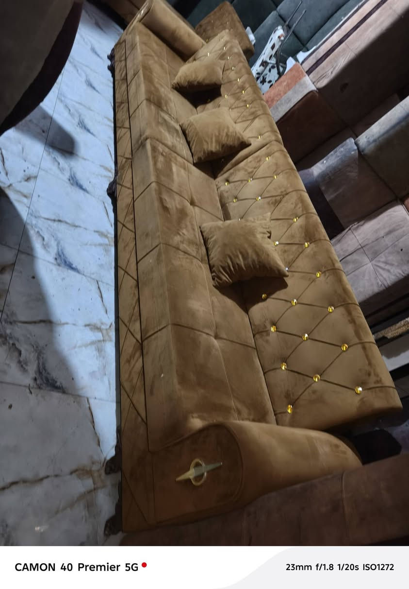 السلام عليكم ديون 10 مقاعد بعده جديد كلش نظيف للبيع للاستفسار والتواصل
*********** واتساب العنوان كاطون الرازي شارع ابو رباح في معرض ومزاد وعد
