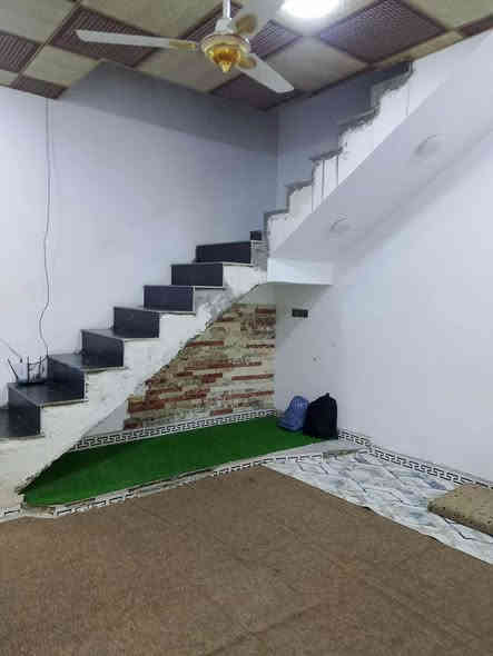 بيت للرهن 85م.. 
 بالزراعي.. مقابل العسكري مدارس بشارع المول المزرعه بسعر 10مليون

***********
***********
امانه كوله من طرف ام ملاك امانه
