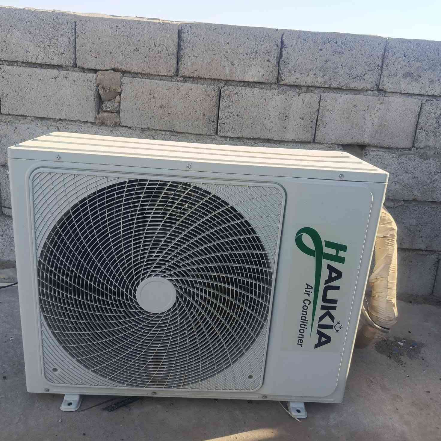 سبلت للبيع 
طنين وسدس 
أخو الجديد
وضع شركه كلش نظيف 
للاستفسار 
***********
***********
