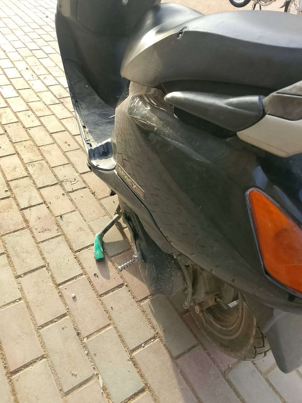 سبيسي ياباني دراجه نضيفه السعر 450 وبيه مجال قليل موبايل *********** العنوان كوت النوار خاص مامتواجد
