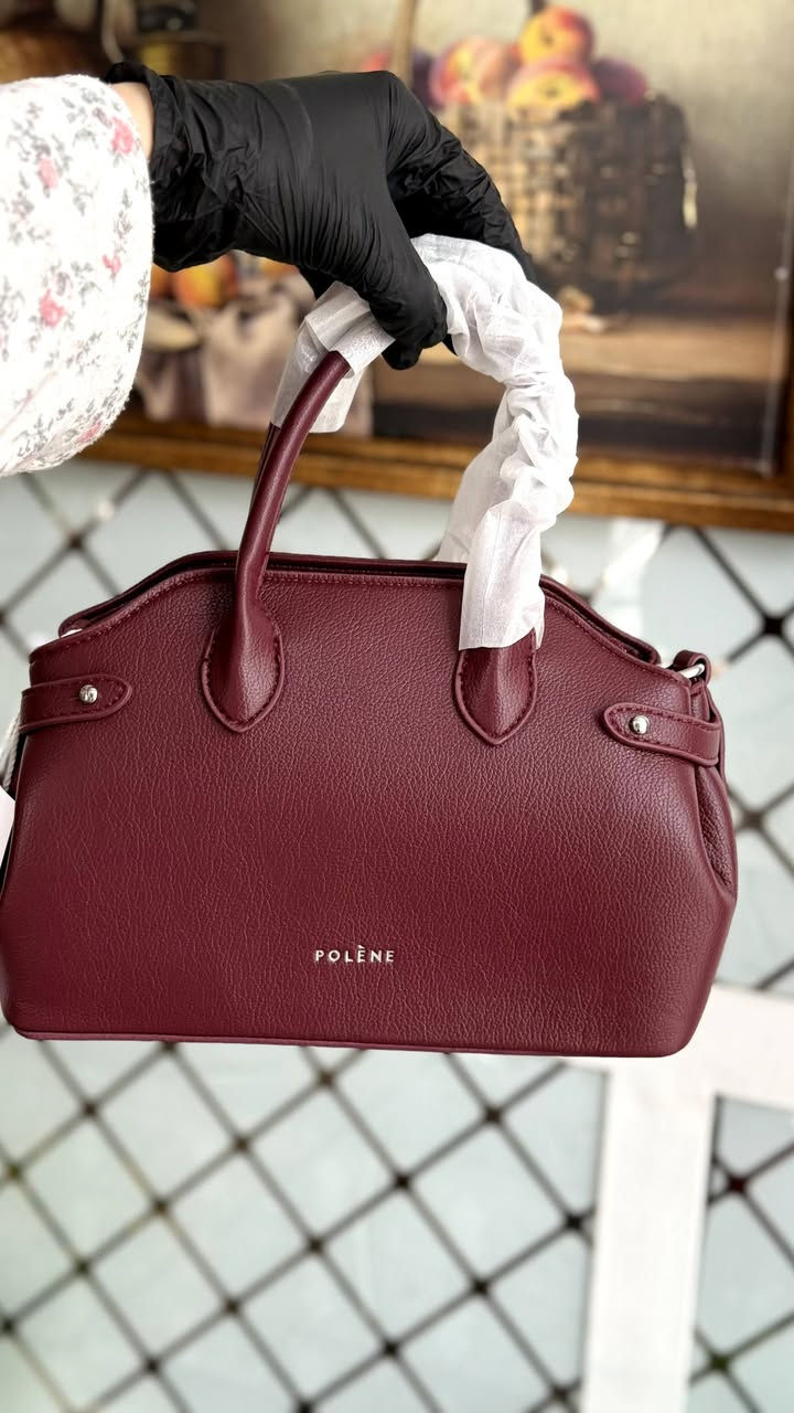 هلاوو بنااات عندي مجموعه متنوعه من الجنط تخبل ماستر كوالتي وجلد طرررري جدااا التصوير حقيقي خاص بالبيج مالتنه يجيكم نفس الصور ضبط  ..  مع بوكس وكارت ضمان 👜
تواصلو ويانه ع الانستا او الواتساب🧑‍💻
***********
https://www.instagram.com/cotoon__hareer?igsh=dGxmdTYxMHVjam1p
