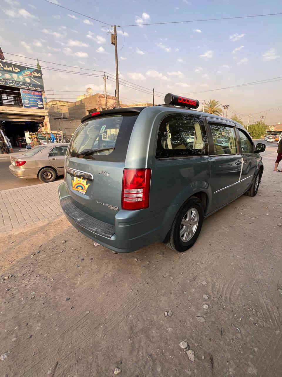 السلام عليكم دوج كرفان كرايسلر 2010رقم بغداد السيارة بيهة صبغ حزام عدا البنيد كير مكينة جدآ نضيف صدر أمامي خلفي صار سبوع مبدلات جدد 
مكينه ٣٨٠٠     ٦ سلندر
مكان السياره  بغداد 
السعر ١١٥ ورقه وبيها مجال للطيبين
بيبان +جنطه كهربائي
واتساب ***********
