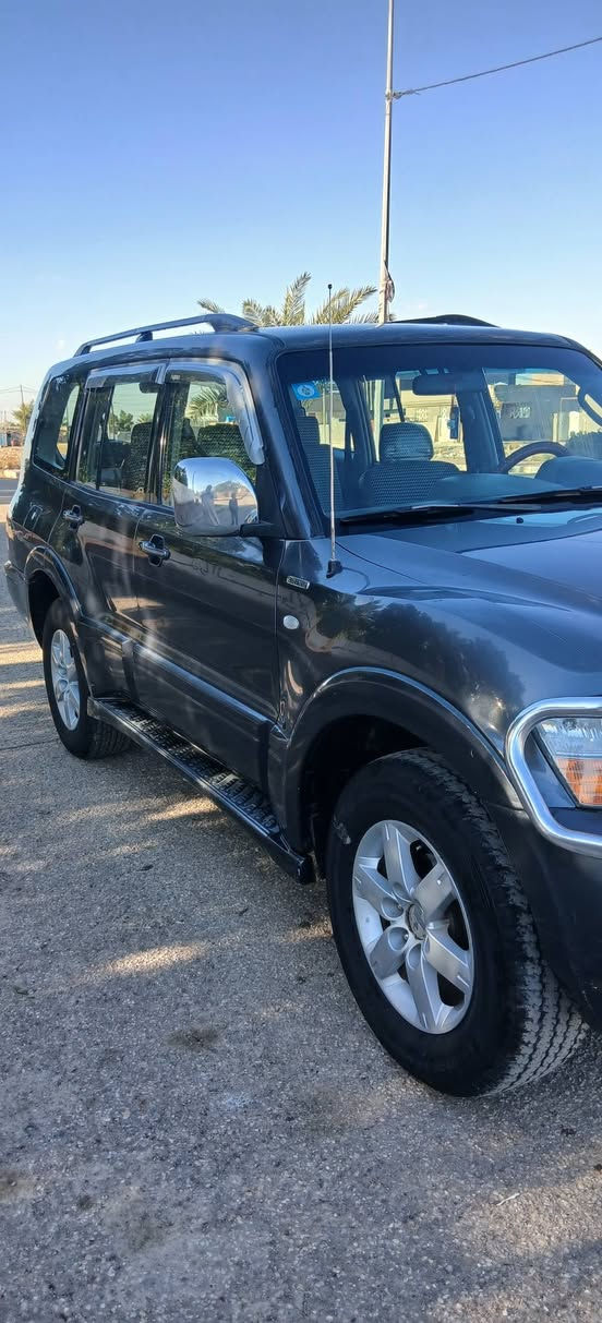 البيع او مراوس باجيرو موديل 2007 رقم انكليزي بغداد مكفوله كفاله عامه مابيها صبغ ولا ضربه فورويل شغال تبريد شغال ٧راكب لالستفسار على رقم***********@***********
