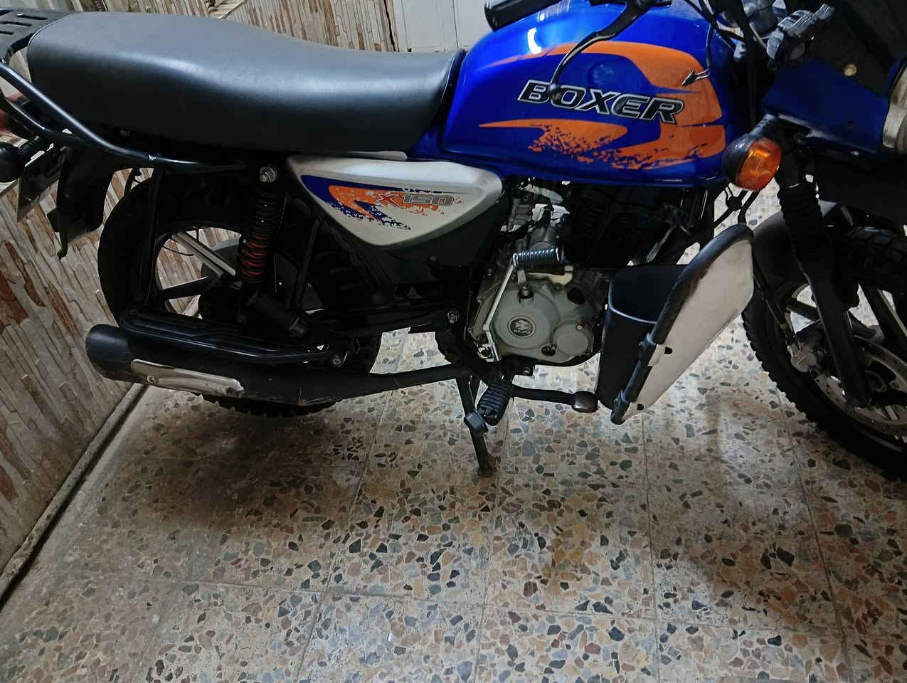 السلام عليكم حبايب  
بوكسر البيع مشتغله قليل  هسه اريد ابيعه  مرقم 
دراجة نضيفه سنويه بسمي ثاني يوم اديرك 
سعر 1800والله نضيفه  ياخذه بعافيه 
مكان دراجه الدولعي  حريه *********** 🌹🌹
