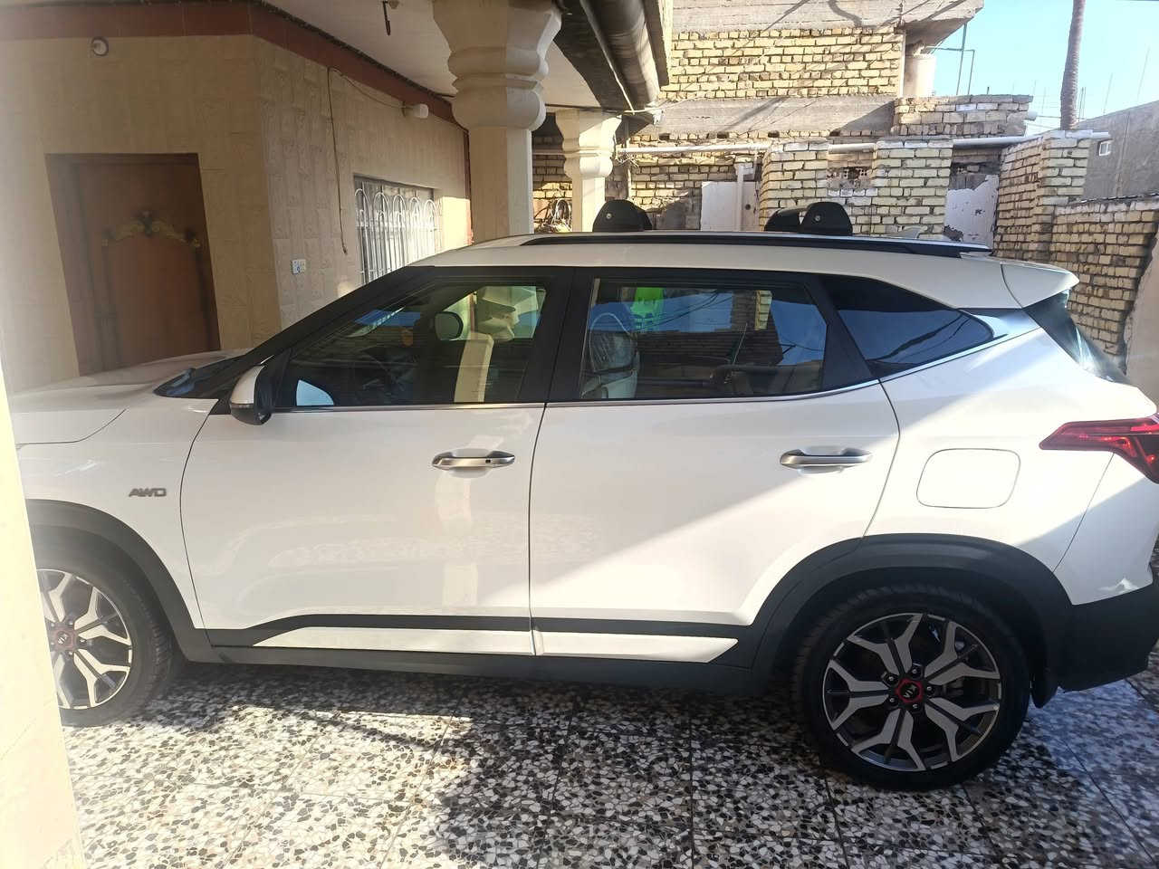 صباح الورد 🌸
بسم الله الرحمان الرحيم 🙏

#كيا سيلتوس (SELTOS). 2023 #كلين #كلين #كلين.  فول مواصفات.. رقم اربيل سياره بأسمي مواصفات.

بصمه التشغيل. 

مانع انزاق.

تدفئه الكشنات. 

فور ويل.

الخ.... سياره ناعمه حلوه نضيفه من كل الجوانب

#السعر 175

الله يرزق الجميع 🤲
هــ ***********
