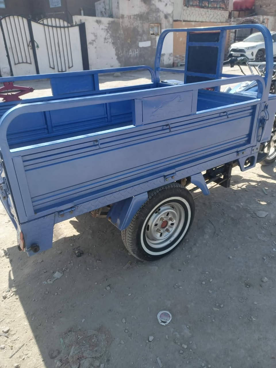 السلام عليكم ورحمة الله
شباب عندي ستوته موديل 2023
وكيل نوار رقم قادسيه ابيض 
تايرات الخفلي جوبلس ابو الخطه
جديد الستوته كلش نضيفه
مكاني ديوانيه بالمركز وشراي يتصل على الرقم ***********
