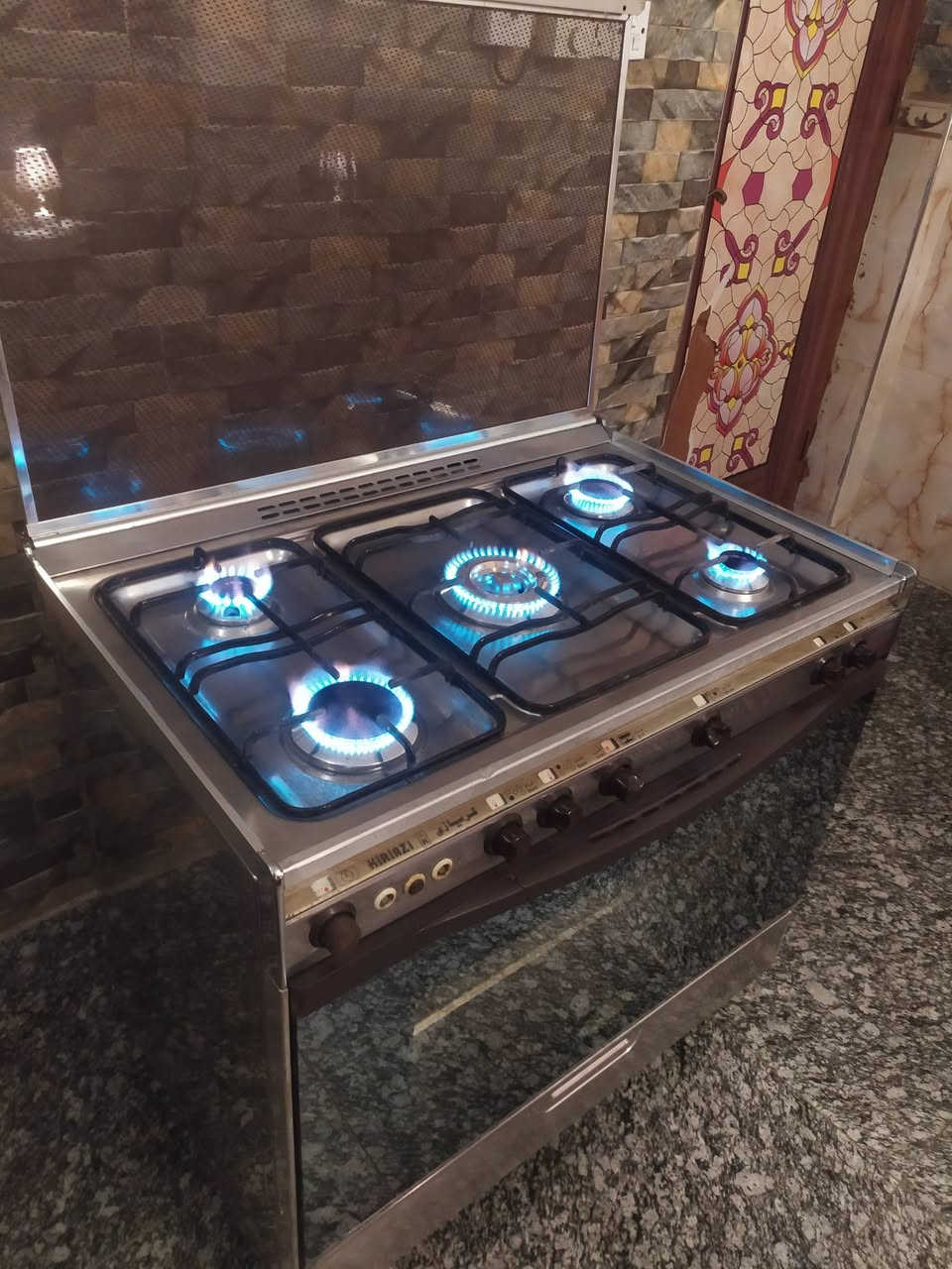 طباخ كريازي مصري الاصلي نظيف جدا كله شغال عالفحص الفرن والعيون ناره زركه وقويه سعره 240 يوجد توصيل


**إذا كنت صاحب هذا الإعلان وتريد حذفه لأي سبب، رجاءا أرسل رسالة إلى الدعم الفني**
