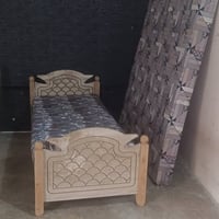 سرير • للبيع • مفروشات