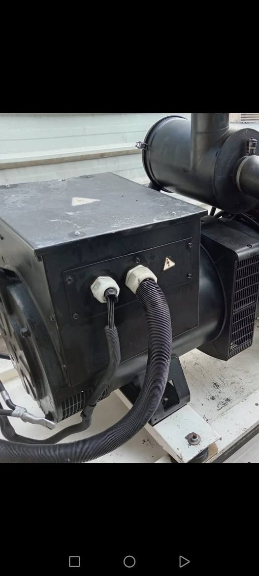 مولدة بيركنز ١٥٠ كيفي نظيفه جدا سيت بلادي للبيع بغداد ***********
