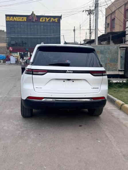 السلام عليكم شباب جيب شيروكي لاريدو 2023
5 خمسه راكب المرغوبه  بدون رقم

المسافه المقطوعه: 3000 ميل
      حجم المحرك : 6 سلندر يعني 3600 بانزين
حاله الايرباك :سليمه بدون ايرباك

حادثه : تخريب بدون ضربه سرقه القطع الخارجيه مكفوله ضربه والصبغ جديده كلش رجاء اقره المنشور قبل لا تدخل دزلي وات ساب ادزلك صوره السياره  كامله تحياتي للجميع 

#مواصفات 
رادارات جانبيه
حساسات خلفيه
رادار امامي تحديد مسار
المقاعد كهرباء تدفئه 
استيرن تدفئه
شاشه كبيره
كأمره دواره
معروفه مواصفاته
مـٌـيحـتاج اذكرهن

 💰السعر : 290 وبيه مجال تحياتي للجميع

العنوان : بغداد الزعفرانيه 

رقمي ☎️ *********** بيه وات ساب
تريد صور الحادث راسلني وات ساب بغداد
