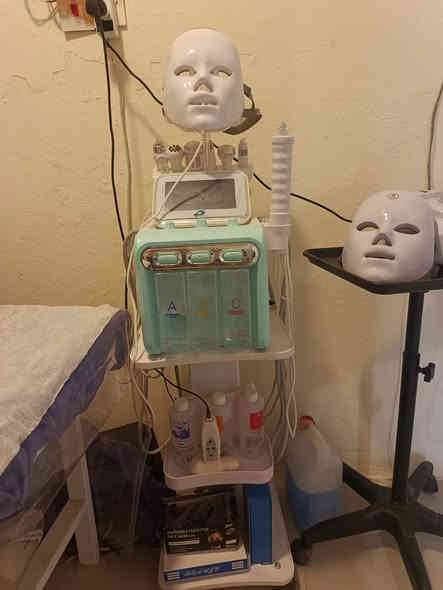 جهاز ال هايدروفيشنل 8في1 مديل حديث نضافه 100٪100 للبيع للاستفسار ***********
