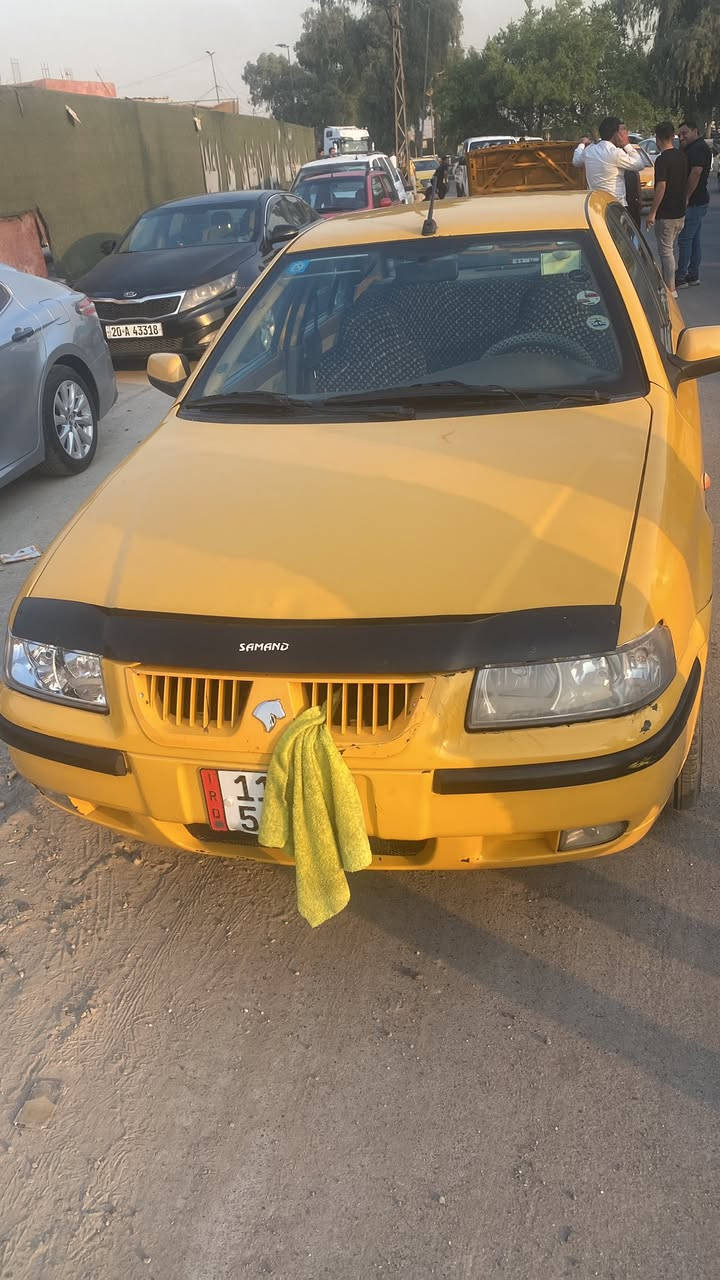 السلام عليكم 
سمند موديل 2011ناطقه نضيفه مصفره هيئة وغرامات هزه بشهر ١١ اسمي تحويل مباشر سعر 34 
رقم التليفون *********** 
بغداد مدينة الصدر
