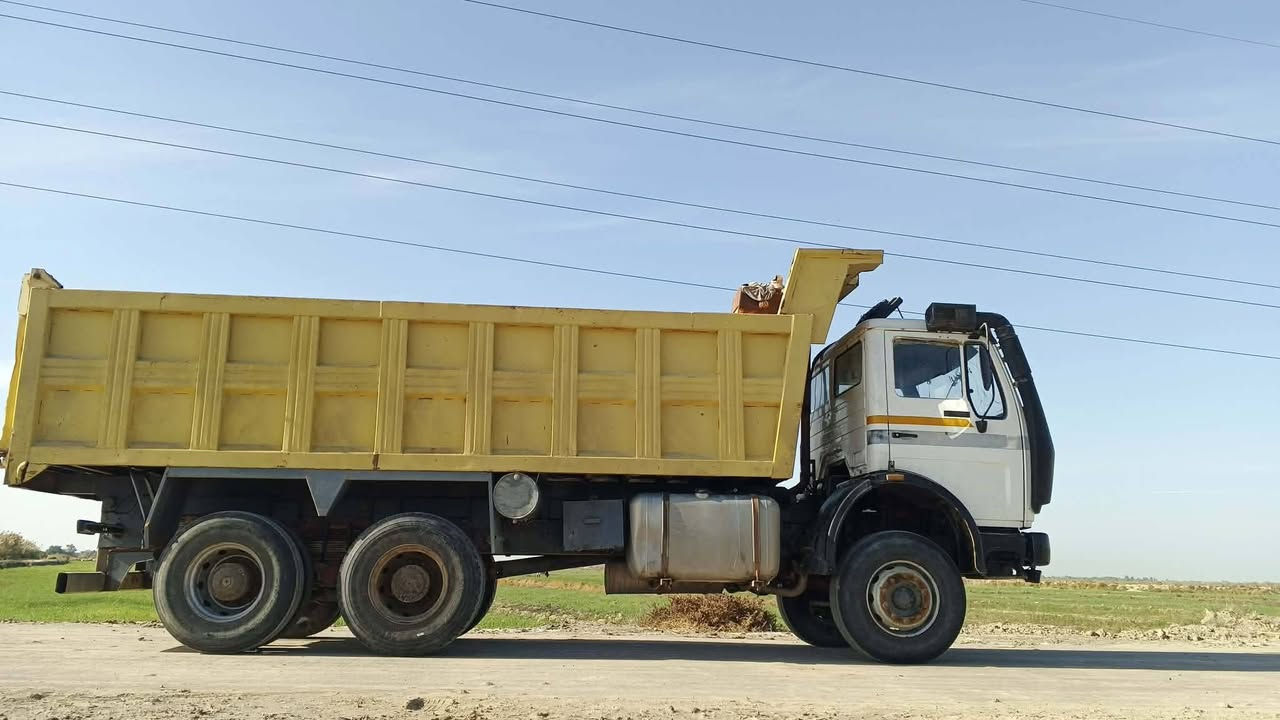 سلام عليكم
البي البيع موديل 88
مجموعه نص جيف 111
مكينة28 محسن لاتنقيص ولابخار 
شاصي مكفول كفاله عامه 
تخم تاير 22 
رقم بغداد ل28  باسمي تحويل مباشر 
***********
