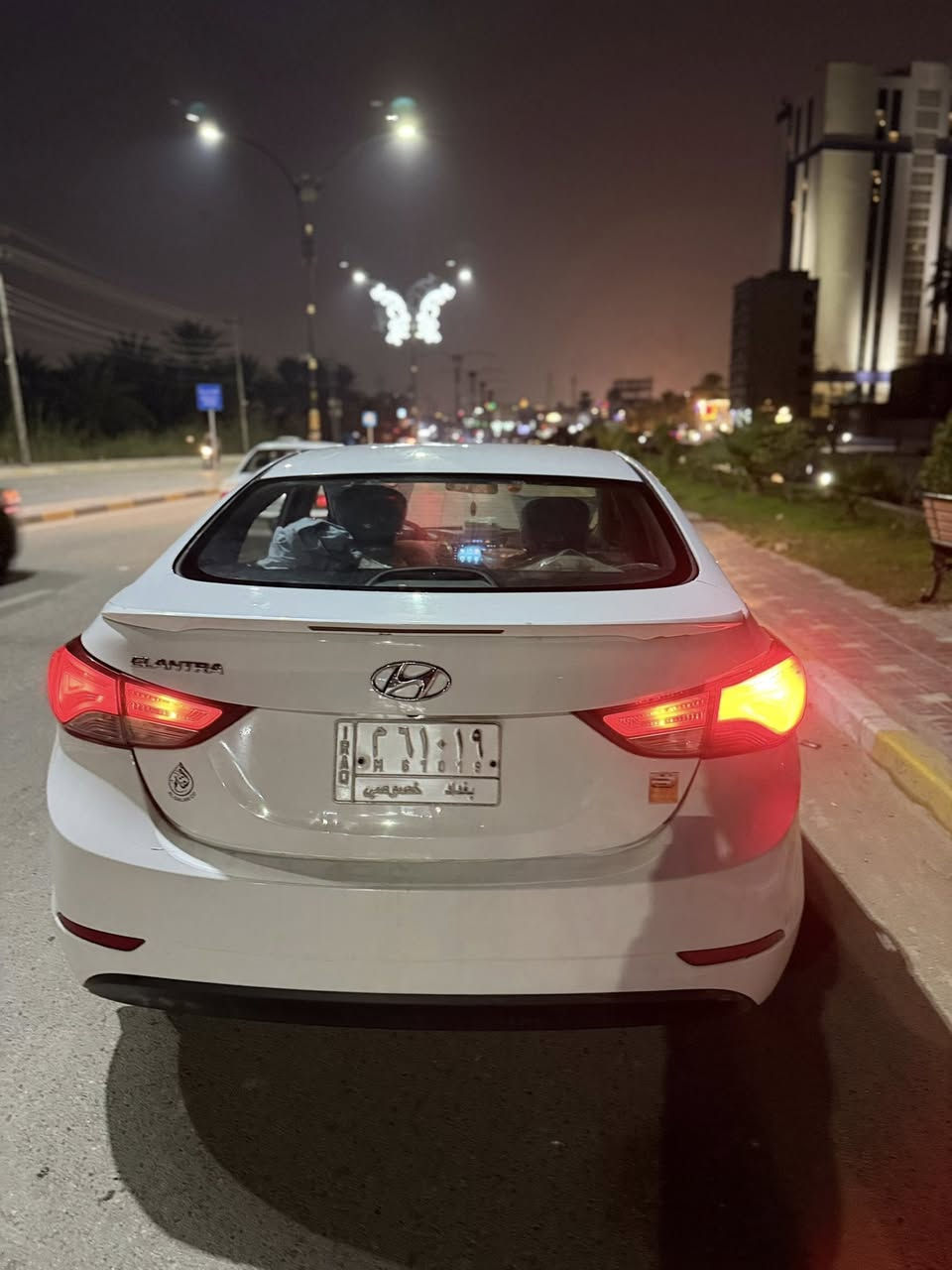 الانترا خليجي  2015
خليجي فول مواصفات 
.
فتحة سقف 
.
تحكمات ستيرين
.
٣ انضمه قياده 
.
شاشه أندرويد 

كفاله عامه بيها بارد قليل ب الجنطة فقط
محرك 1.8 
جاهزه من كلشي السياره 
مكان السياره كربلاء 
الرقم ***********
السعر ١٣٥ وبيها مجال
