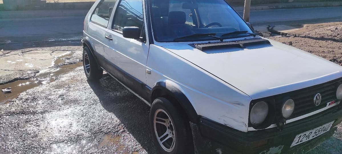 كولف موديل 1988 تك باب توماتيك رقم دولي سنوية لغاية 2030 بأسمي هزة جديدة السعر 33 وبيها مجال ***********
