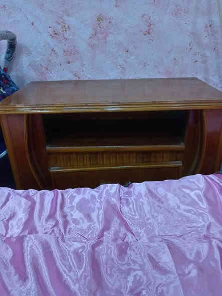 السلام عليكم حبايب 
غرفه حلوه ونضيفة كلش أخت الجديدة 
واستخدام  قليل كلش 
وهم ترحون وتشوفها بعينكم 
وسعر يكون 800وبيها مجال للطيبين
مكانها الجمهوريه شارع الاطفاء 
وللاستفسار اكثر هذا الهاتف
وتدللون ***********‏
