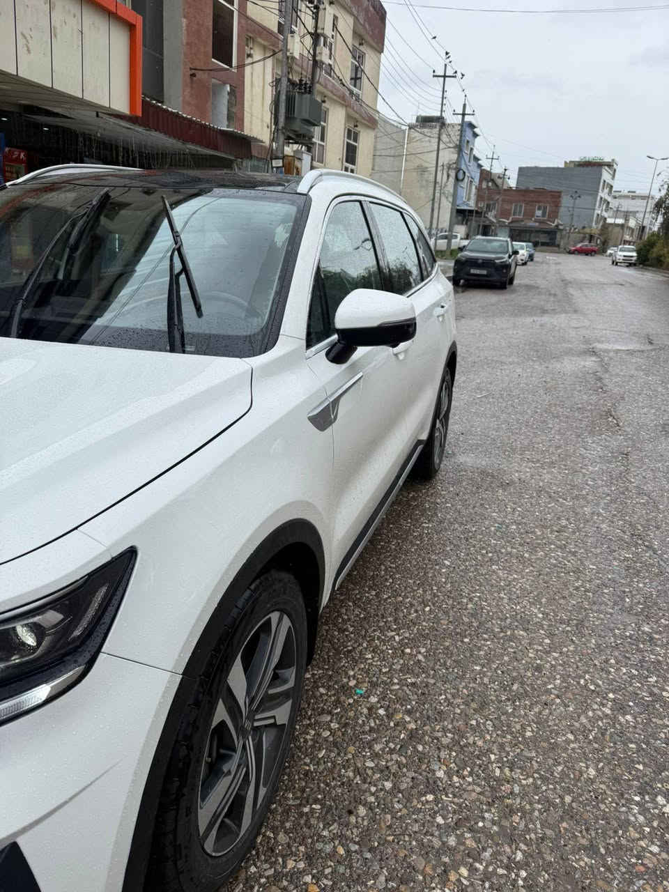 السلام عليكم
سورنتو موديل 2021

فول الفول مواصفات 1/1 AWD ماشيه/ 65 الف  كيلو حقيقي فقط نضيفة جديدة شرط الفحص - سماعات سياره من شركه BOSE

-بانوراما -7 راكب -اضواء محيطية داخل سيارة 

-بصمة -كشنات جلد كهرباء تدفئة تبريد-كير ماوس

شاحن وايرلس -كامرة تشتغل مع الاشارة بلدشبول

-مري شفط واشارة -هاند بريك دكمة-اوتو هولد

-مانع انزلاق-الصندوق كهرباء -بردات 

-حساس امامية -حساسات خلفية

-أربع كاميرات -كامره محيطية دوراه 360درجة

-صعود ونزول منحدرات-شاشة كبيرة

-شاشة دجتل - عدادات ليزرية

-بصمة ابواب -تحكم استيرن جهتين

-شفتات استيرن -تشغيل عن بعد -نفكيشن  

3 قطع تبريد -فور ويل -

محرك   3500cc- ماوس تحكم وضعيات قيادة

سيارة خليجية ضمان شركة دولية العراقية
تبديل جاملغ باب سايق وسكن بنيد شويه
مكان السيارة تكريت 

***********
***********
السعر : ٢٢٥ وبيها مجال
