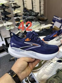 جديد وكالة • أصلي • بروكس هوكا