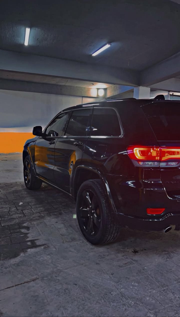 2014 المرغوب سيارة حلوة وخير من الله 
فول عدا الجگات 
(كفالة گير ومكينة)
بغداد بأسمي 
4قطع صبغ كفالة لغد وشواصي 
 $160ورقة
حالياً السيارة مغلفة اسود طافي (مات)
تخم تاير جديد 
حدادية كاملة 
بغداد حي العامل 
***********
