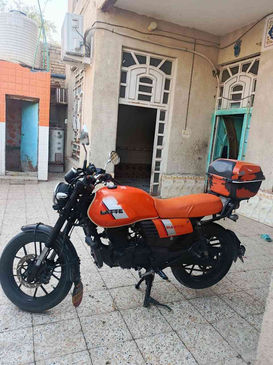 سلام عليكم 
دراجة ( دايون ) للبيع موديل ٢٠٢٣ اوراق كاملة 
العنوان : سوق الشيوخ 
للتواصل الاتصال على هذا الرقم : ***********
