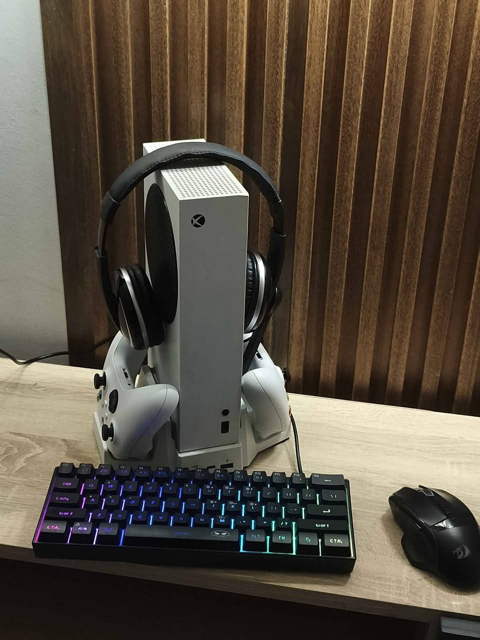 جهاز اكس بوكس سيريس اس 
ذاكره ٥١٢
جهاز نضيف كلش
موجود بي اشتراك ٣ اشهر
وحساب بي العاب مملوكه gta وغيرها بل صور
جويستكات ثنين 
قاعده
ماوس
كيبورد
سماعه

سعره ٤٥٠ الف مع كل ملحقاته والحساب والاشتراك مابيع قطع

( مراوس شعندك ادخلي خاص ) 

مكاني بغداد 
توصيل فقط بغداد بغداد, العراق


**إذا كنت صاحب هذا الإعلان وتريد حذفه لأي سبب، رجاءا أرسل رسالة إلى الدعم الفني**