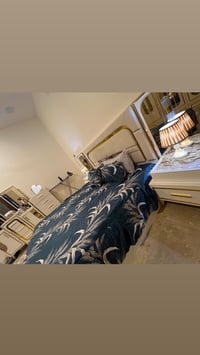 هور رجب 9 قطع  سرير، شازلون،كومديات، مراية، مجرات، وميز تواليت،كنتور ٦...