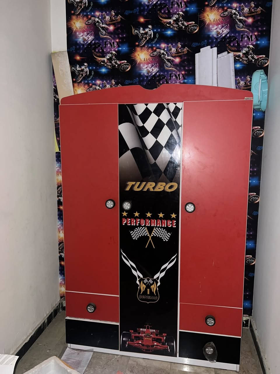 غرفه نوم شابيه ٥ قطع عنوان نفق الشرطه ***********
