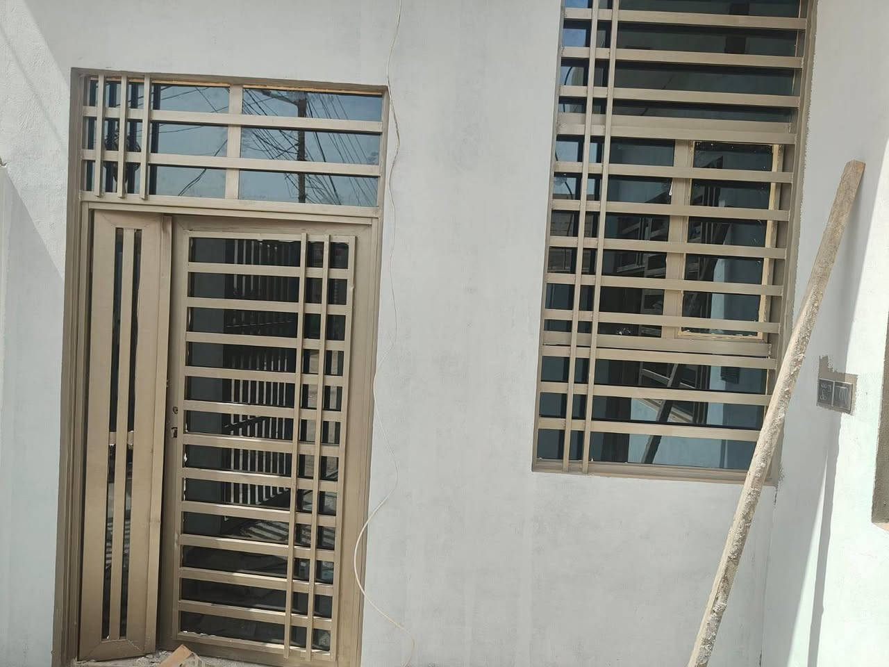 السلام عليكم تعهدات الشيباني لزجاج والمريا تركيب كافة انواع زجاج المنازل _حي النداء شارع مجمع بيتي قرب قصابية الميالي
*********** @إشارة
