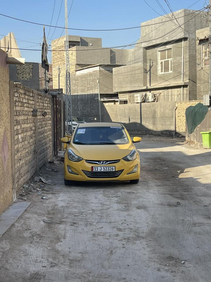 سلام عليكم النترا وارد امريكي 2016 حادث امريكا فقط باب خلف السائق تبديل ولباقي شرط السونار مكينه وكير بحالة جيدة 
حجم المكينه 1800 دوش
مواصفات السيارة 
مانع انزلاق 
ايكو تقليل صرف البانزين 
تحكمات ستيرن
مثبت سرعة
تحكم جهتين 
زنون لايت عالي اصلي
كشافات ثلجي 
سيارة رقم بغداد بسمي 
سنوية 2030
عنوان السيارة حله بابل مركز المدينة 
السعر120 وبيه مجال قليل 
***********
