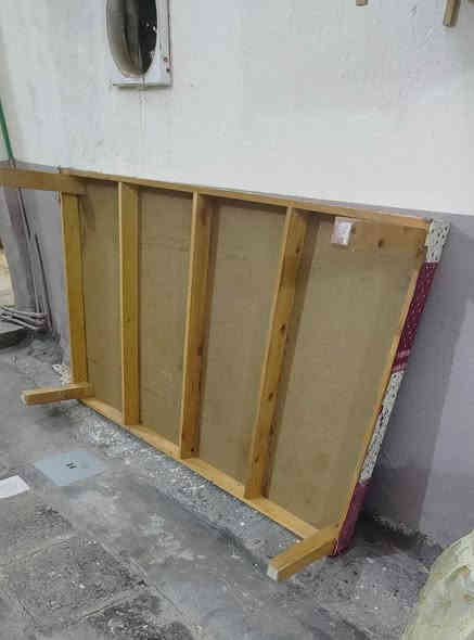 السلام عليكم جربايه نفر ونص نظيفه جدا، الطول 2م والعرض 110سم سعرها 60 الف للاتصال على الرقم ***********
