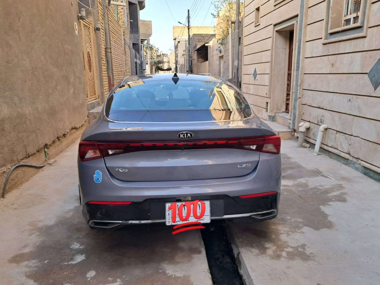 سياره للبيع او مراوس بسياره عاليه سورنتو او دورنكو 
كي فايف موديل ٢١ سياره جاهزه كير ومكينه وكشر بيها فقط باب وجاملغ الفحص كدامكم 
للإستفسار التواصل ع الأرقام التاليه
***********
***********
