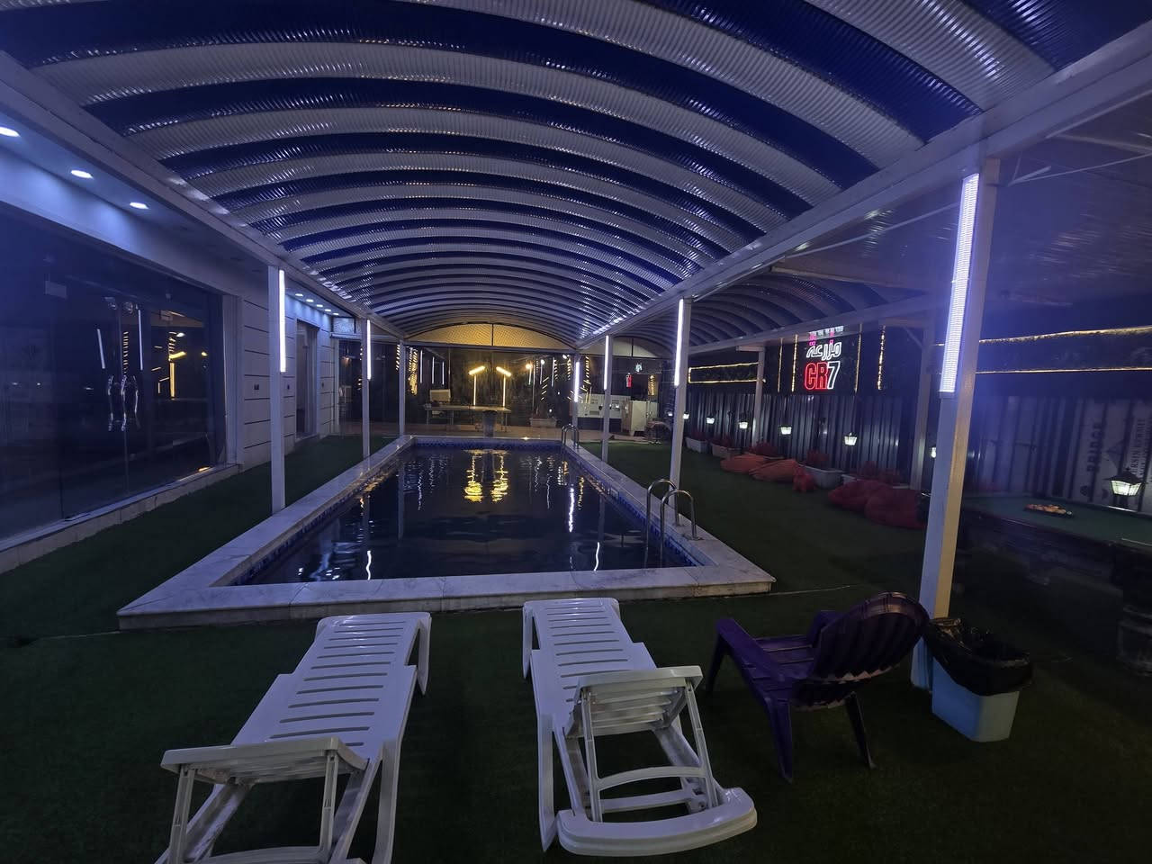 السلام عليكم 
يتوفر حجز يوم الخميس والجمعه مسبح بارد 
زعفرانيه قرب كراده ع نهر دجله مقابيل بعيثه موثقه بل تطبيق اجرلي 
***********
