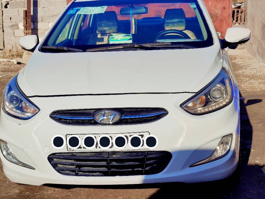 يا الله
{اكسنت 2018 خليجي بلو واحد على واحد }
ماشيه 80 الف حقيقي مدوشمه عام دلو السيارة جاهزه على اخر حبايه ونضيفه كلش الله شاهد ربع ما تصرف عليه مكينه وكير بشرط برغي ما مفتوح وسونار موجود شوف الصبغ الي بيه 
السعر .119 وبيه مجال كلش بسيط عدسات LED 
مكاني بغداد تقاطع درويش 
الرقم ***********
