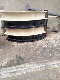 سقيفه نضيفه كلش عرض متر و25 سانتيم.   وطول. مترين.    مكلف بنشرها  077...