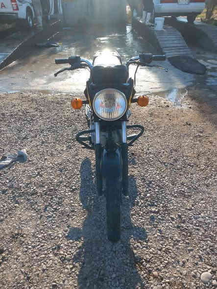 السلام عليكم بوكسر ١٩ سعر ٧٠٠ وبيه مجال *********** اتصل وتدلل
