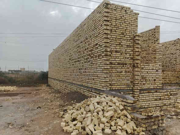 بيت للبيع هيكل واصل للسكف مساحة 180 العنوان ناصرية الشوفه قرب السيطره مقابيل اكادمية الشرطة السعر 35 
للاستفسار ***********
