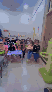 درس العلوم في روضتنا غير 🌱
في روضة وحضانة 
                      ,***براعم الزهور***
تعلّم أطفالنا اليوم عن الكائنات الحية ومتطلباتها بأسلوب ممتع وبسيط، ينمّي حب الاكتشاف والفضول العلمي لدى أطفالنا 🤍

📍 العنوان: الشارع العام مقابل أفران أبو مهدي – أفران الرحمن
👩‍🏫 بإدارة الست هِبَه
📞 للاستفسار: ***********

✨ براعم اليوم… علماء الغد
