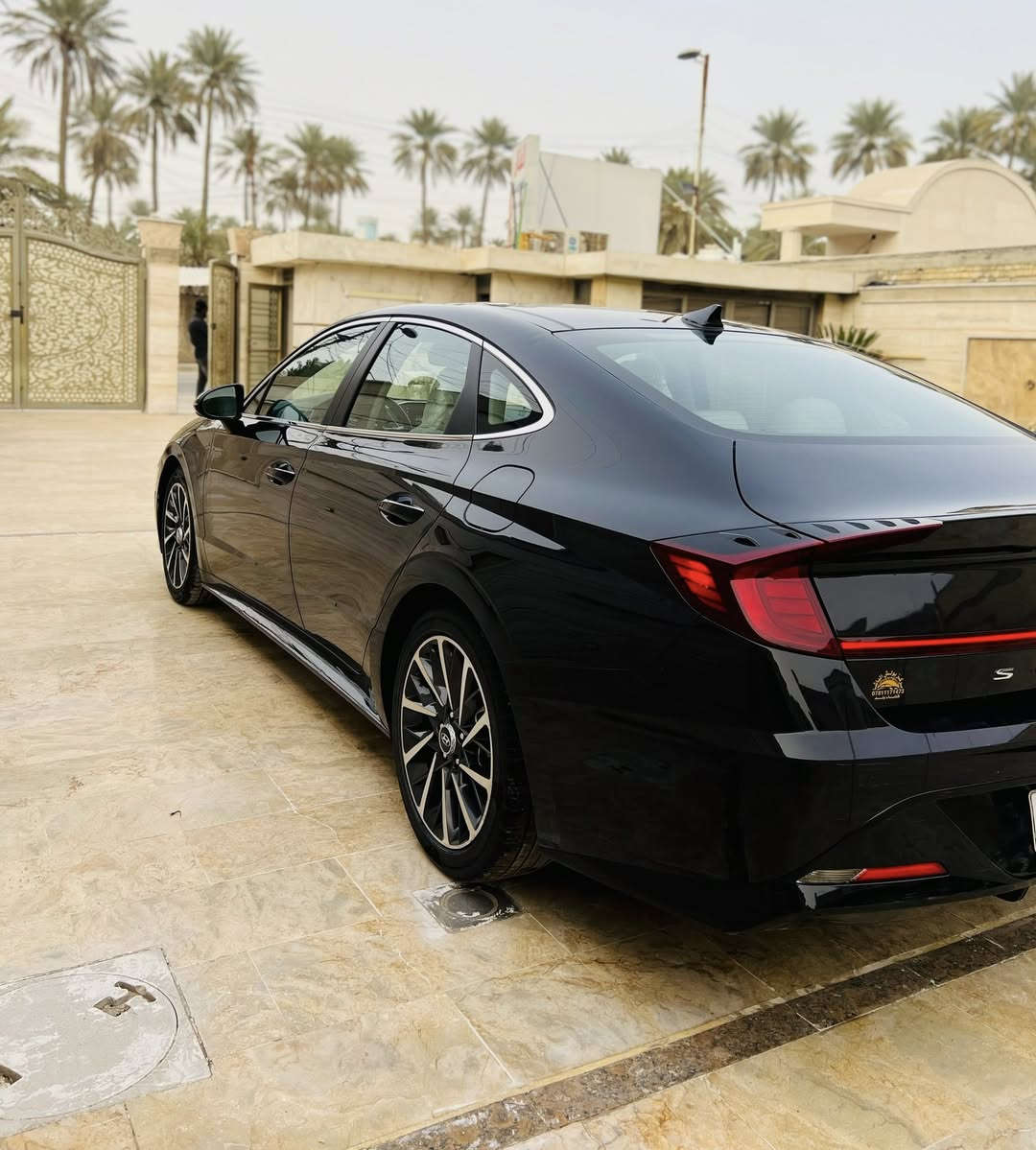 السلام عليكم 😎🔥 بيع فقط 
هونداي سوناتا 2023 وارد امريكي 
رقم اربيل تحويل مباشر ب اسم المشتري 
صور الحادث موضحه ب اسفل المنشور 🔻🔻
عداد المسافه 44 الف KM
المواصفات 🔰 Limited 1/1
بصمه ابواب وتشغيل عن بعد 
سقف بونراما 
داتا شو 
محرك 1.6 تيربو 🚀
5 كامرات 
دشبول دجتل 
داخل جلد كريمي 
كشنات تدفئه تبريد + كهرباء 
خزن مومري 
رادارات 360 درجه 
لد امامي خلفي 
تبريد قطعتين 
شحن ذكي 
مري قلاب عند الرجوع 
ترحيب عند الاقتراب 
اوتو هولد 
سايد بريك دكمه 
منظومه صوت من شركه BOSE
تبريد قطعتين 
تحكمات ستيرن 
شاشه 
وبعد بيها مواصفات 

 📍 مكان السياره / بغداد الكاظميه 

📦لمعرفة السعر اضغط على رقم 1 في التعليقات 👇🏻✉️

📞 ***********

📞 ***********
