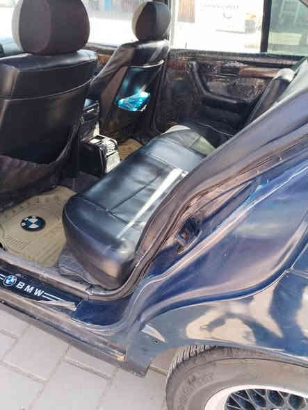 سلام عليكم BMW 525 1990كيرومكينة خير من الله صدرالمامي جديد الخلفي نص عمر تايرات قبل يومين شاد تخم سنوية 28 تحويل السيارة جاهزة من كلشي السعر 45 وبيهة مجال مبايل *********** مكاني الحفريةواسط
