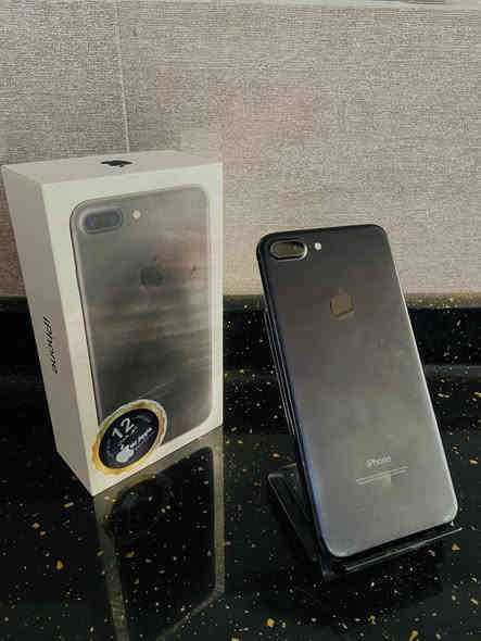 iPhone 11 
⚡️ذاكرة 128
🔋البطارية 78
· السعر  225
نموذج M
_________________________________

iPhone 7 Plus 

⚡️ذاكرة 128
🔋البطارية  74
· السعر 100
نموذج M 
_________________________________
الجهازين ماداخلين صيانة ولا مستبدل اي قطعة بيهم
واتس اب ***********
