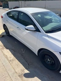 للبيع الانتره خليجيه بيها ٣ قطع صبغ بدون دواخل موديل 2016 مكاني بغداد ...