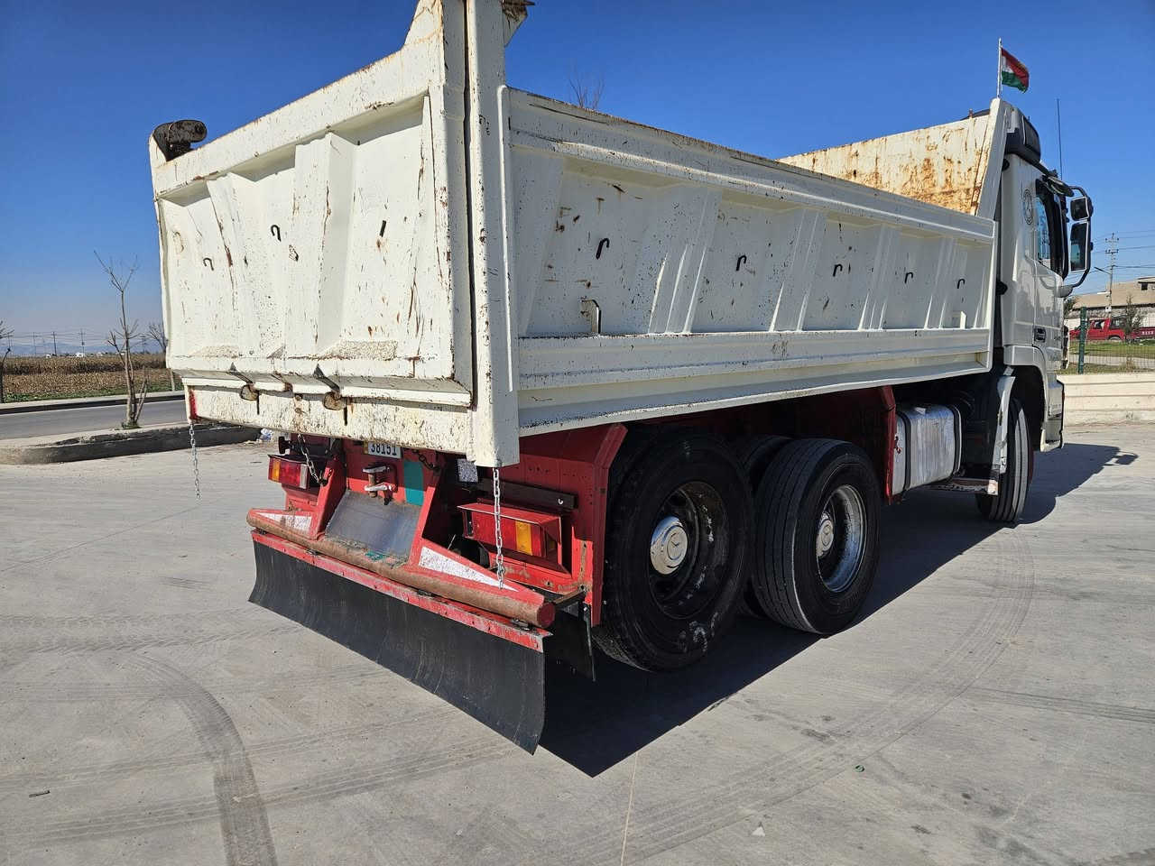 اكتروز قلاب موديل ٢٠٠٤ سحال جوب حجم ٢٦،٤٤كير كاره با و تبريد و تخم تايه  ره قه م وسه نه وي جديد سياره جاهزه سعر ٣٦٠ مجال *********** و***********
