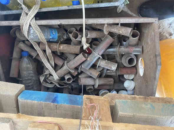 سلام عليكم 
اقفاصه للبيع تسكام قياس عرض٩٠ارتفاع مترتين

العدد٢٥قفص كاملات نضيفات كلش 

ذني قسم منهن وقسم طالعات ع باب الله

سعر القفص الواحد ٧٥قفل

الشراي يتصل غير متواجد ع الفيس 

***********

مكان نجف
